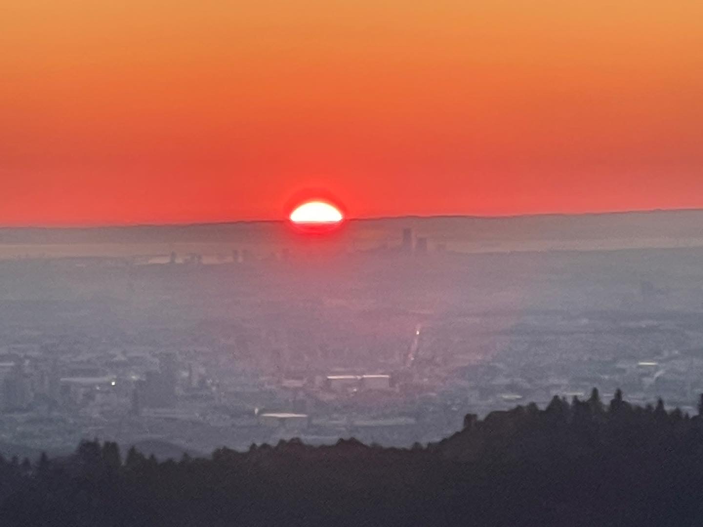 景信山からの日の出